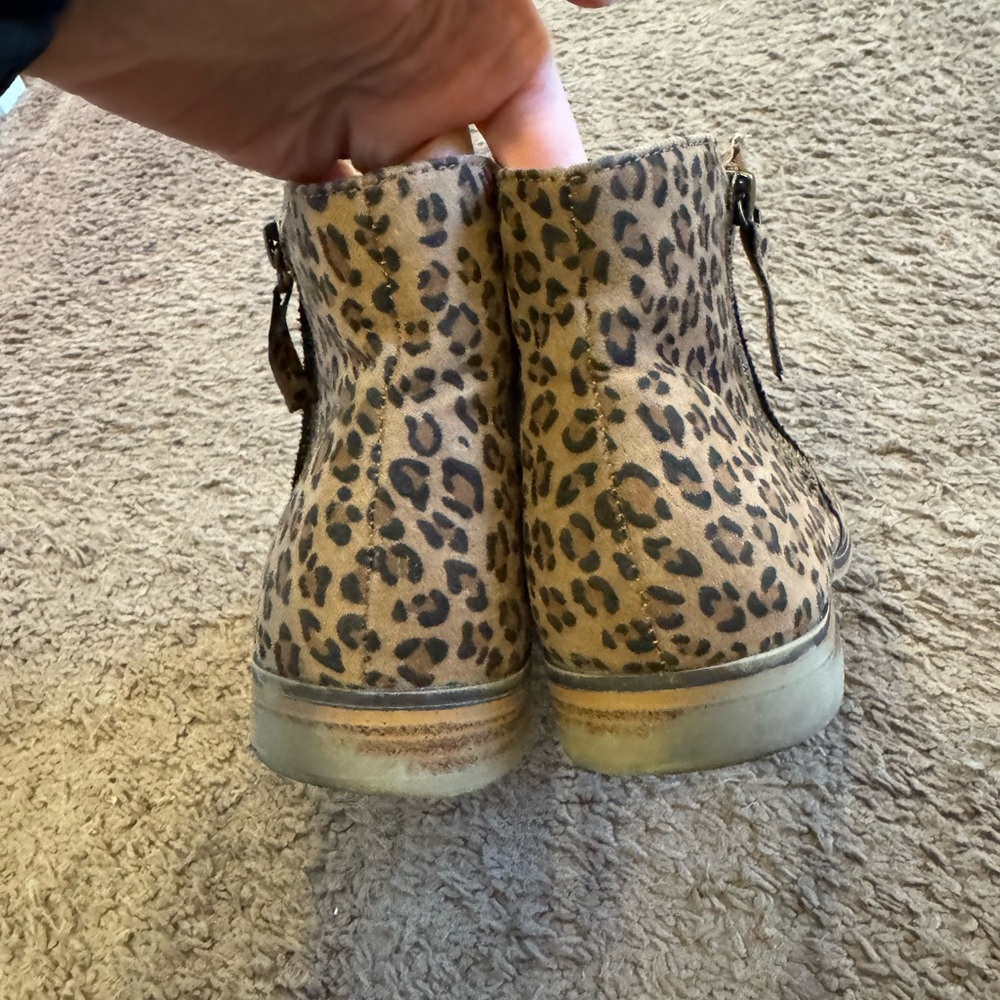 Girls Cat & Jack Brown Leopard Animal Print Boots Booties Big Girls 6 Women 8 - Picture 3 of 7